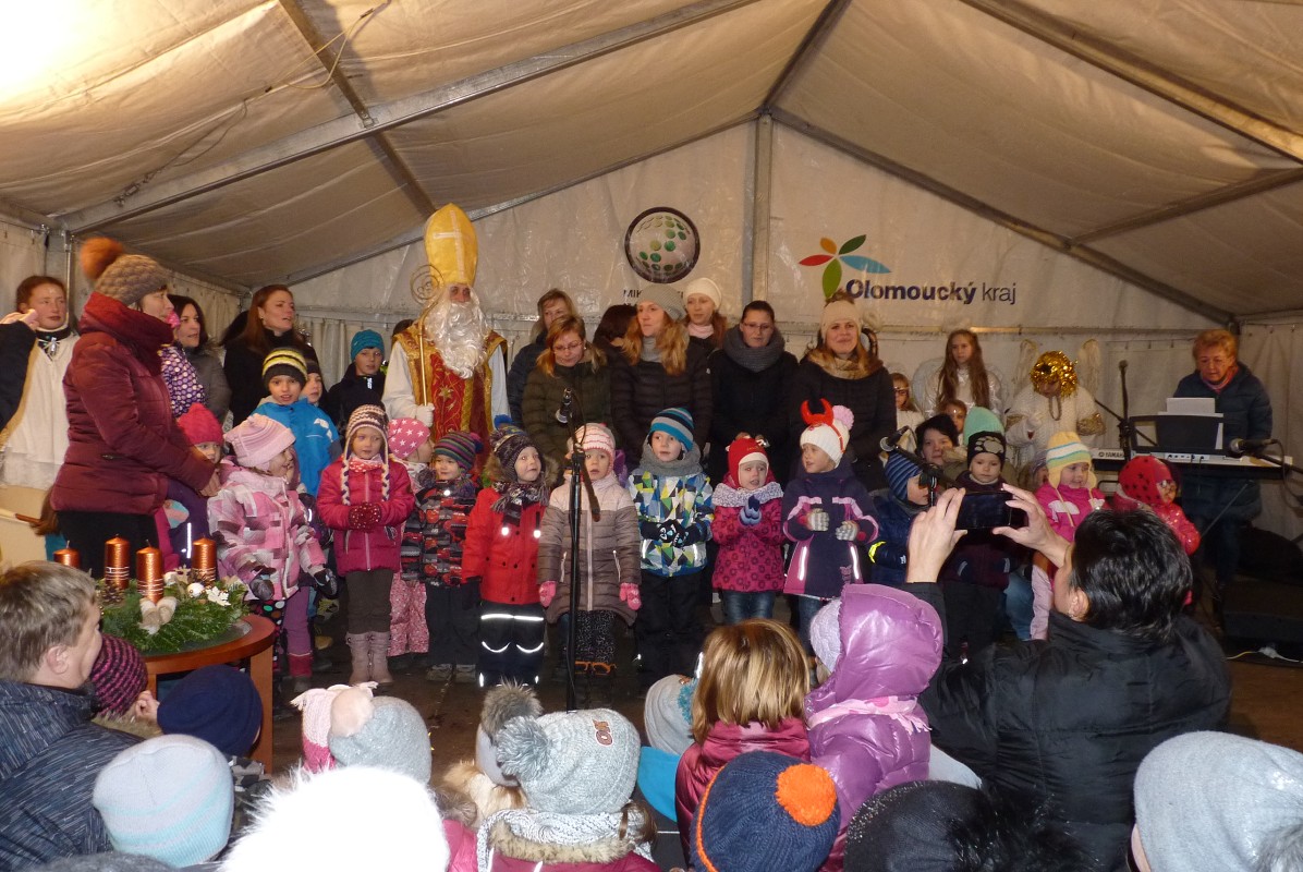 Mikuláš a rozsvěcení vánočního stromu 3.12.2017 Zábřeh